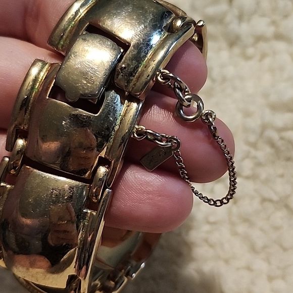 Vintage Gold Tone Chunky Monet Bracelet - Picture 4 of 9